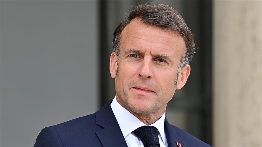 Macron, Trump'ın kontrol altına almak istediği Grönland ile dayanışma mesajı verdi