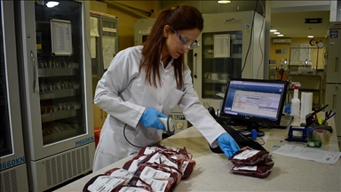 Doğu Anadolu'daki 5 ilde bağışlanan kanlar, bölgedeki 29 sağlık kuruluşuna ulaştırılıyor