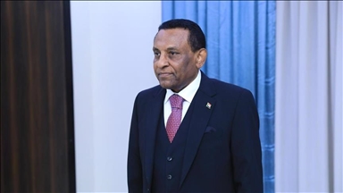 رئيس الوزراء السوداني يوجه بإجلاء رعايا بلاده من إيران