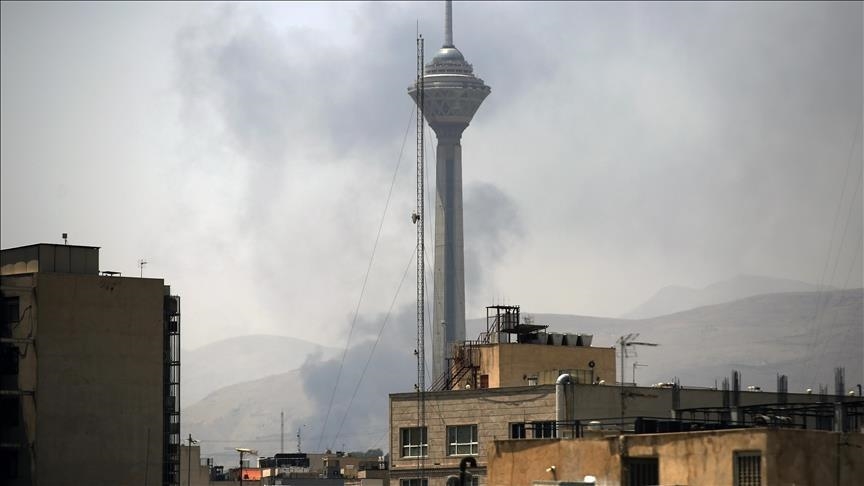 L'armée israélienne frappe la télévision d'État iranienne