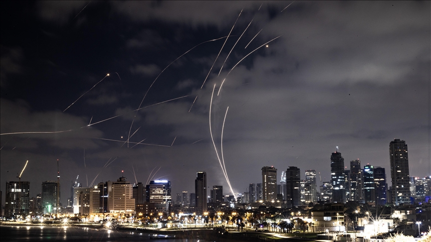 Raketat e Iranit shihen mbi Tel Aviv