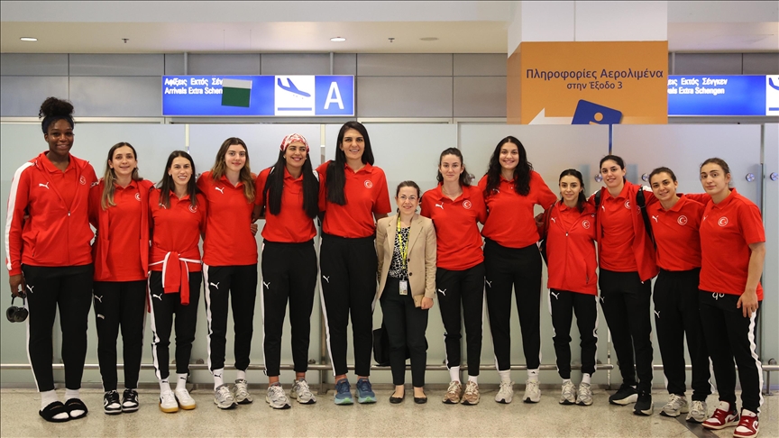 A Milli Kadın Basketbol Takımı, Avrupa Şampiyonası için Atina'ya geldi
