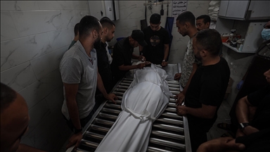 غزة.. الجيش الإسرائيلي يقتل 10 فلسطينيين بغارات وإطلاق نار