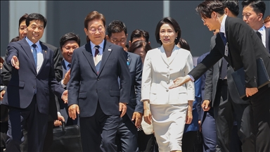 S.Korea's President Lee embarks on 1st foreign trip to attend G7 summit in Canada