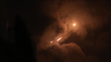 Izraeli pretendon se ka goditur infrastrukturën raketore në Iran