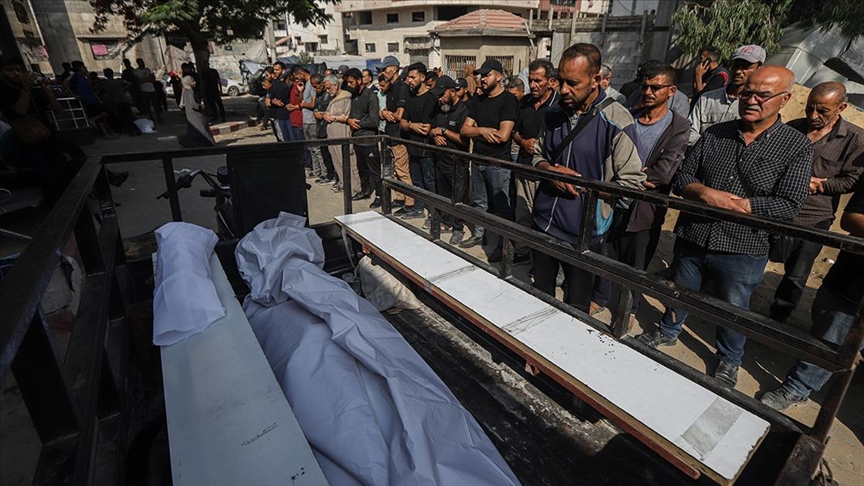Han Yunus'ta yardım bekleyen Filistinlilere yönelik İsrail saldırısında en az 45 kişi hayatını kaybetti