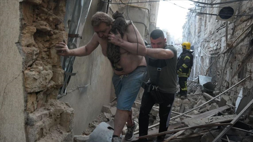 U ruskom napadu na Odesu ranjeno najmanje 13 osoba