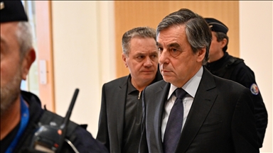 Bivši francuski premijer osuđen zbog zloupotrebe javnih sredstava