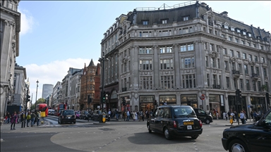 Oxford Street to be pedestrianized 'as quickly as possible,' says London mayor