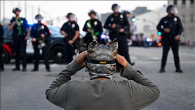 Göçmenlik politikalarının protesto edildiği Los Angeles’ta sokağa çıkma yasağı gevşetildi