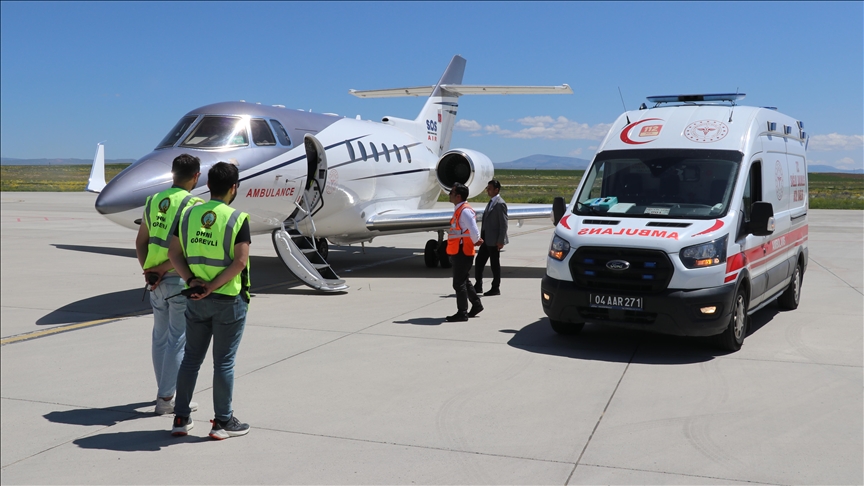 ğı'da kalp rahatsızlığı olan bebek ambulans uçakla Ankara'ya sevk edildi
