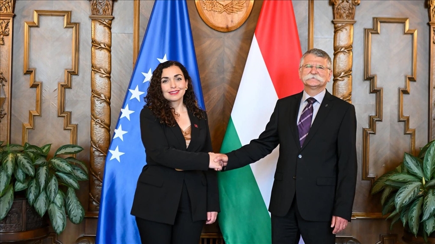 "Kosova është e vendosur që të çelë kapituj të ri të bashkëpunimit me Hungarinë"