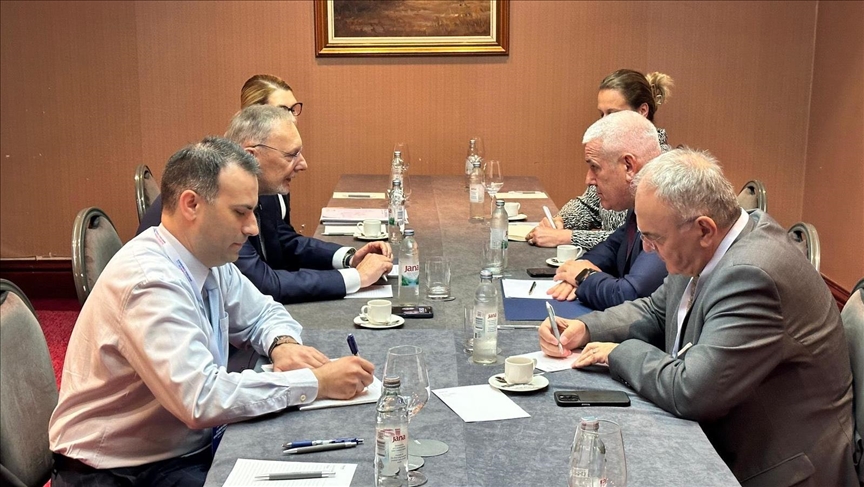 Ministri Sveçla diskuton për situatën e sigurisë me homologun kroat Bozhinoviq