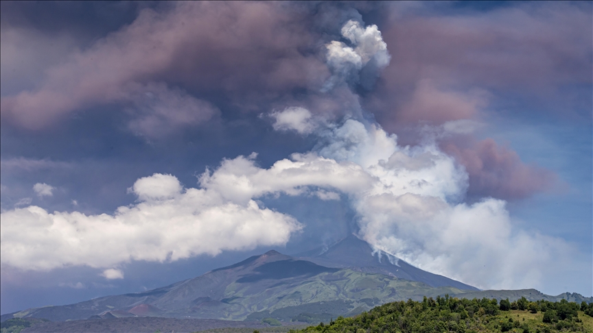 Vulkan u Indoneziji izbacio pepeo 11 kilometara iznad nivoa mora