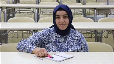Lösemi nedeniyle hayatını kaybeden kızının üniversite hayalini gerçekleştiriyor