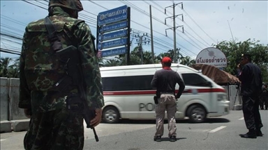 Thousands of Cambodians hold 'solidarity march' amid border tensions with Thailand