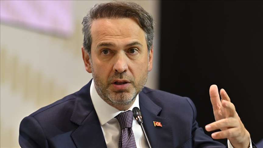 وزير تركي: إيران لا تزال تزودنا بالغاز