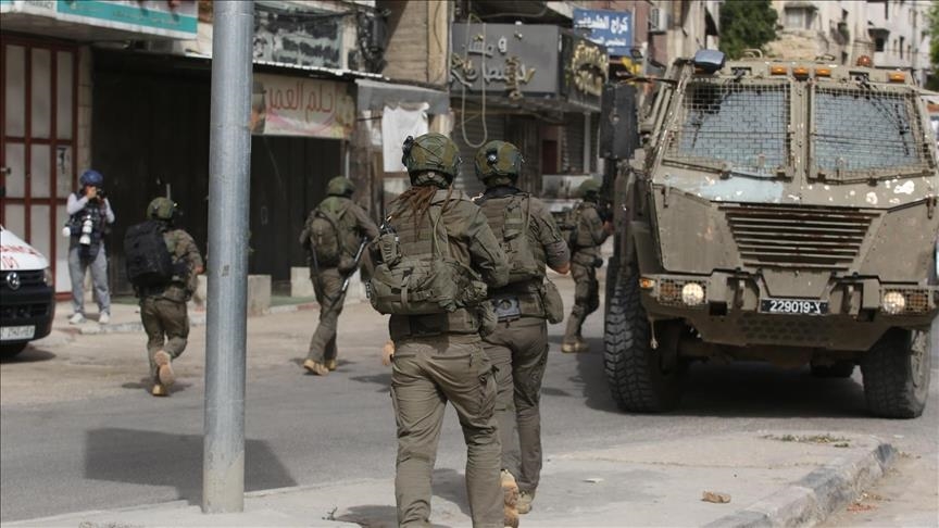 إصابة 18 فلسطينيا باقتحامات إسرائيلية واسعة في الضفة