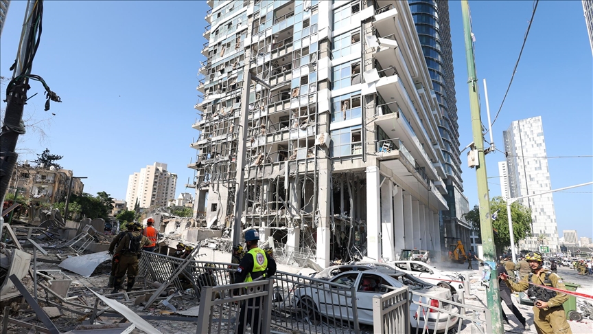 إسرائيل تحقق باحتمالية إطلاق إيران صاروخا بالستيا متعدد الرؤوس
