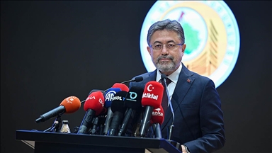 Türkiye'deki orman yangınlarını anlatan "yakMA" kitabının tanıtımı yapıldı