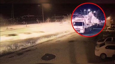 Bakan Yerlikaya, aşırı hız nedeniyle yaşanan kazalara videolu paylaşımla dikkati çekti