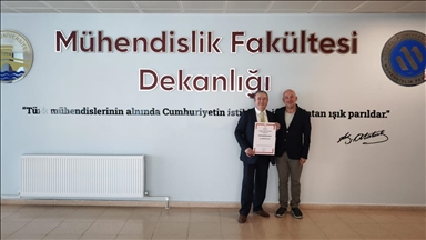 Trakya Üniversitesi'nde güneş panelleri temizliği için üretilen cihaz "faydalı model" belgesiyle tescillendi