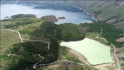 Nemrut Kalderası mavi ve yeşil renkli gölleriyle ziyaretçileri cezbediyor