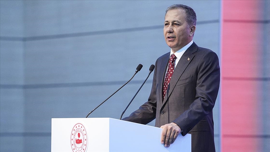 Bakan Yerlikaya: Ödeme sistemleri, yasa dışı bahis ve bilişim suçlarına yönelik 5 bin 623 operasyon gerçekleştirdik