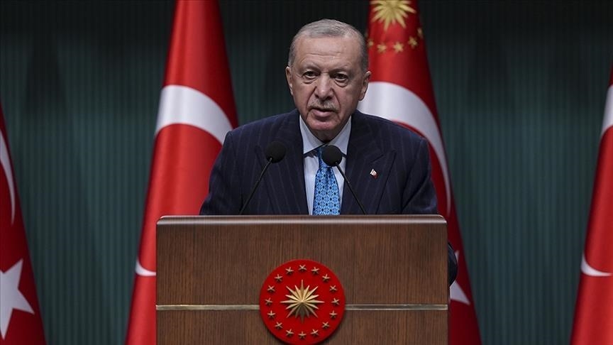 Serokomar Erdogan pîrozbahî li xwendekarên ku qerne sitandin kir