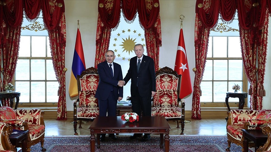 Cumhurbaşkanı Erdoğan Ermenistan Başbakanı Paşinyan'ı kabul etti