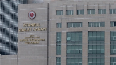İBB'ye yönelik yolsuzluk ǰşٳܰsında gözaltına alınan 2 şüpheli adliyede