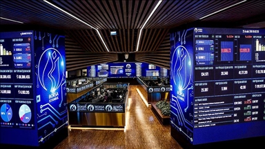 Türkiye's BIST 100 index ends Friday positive