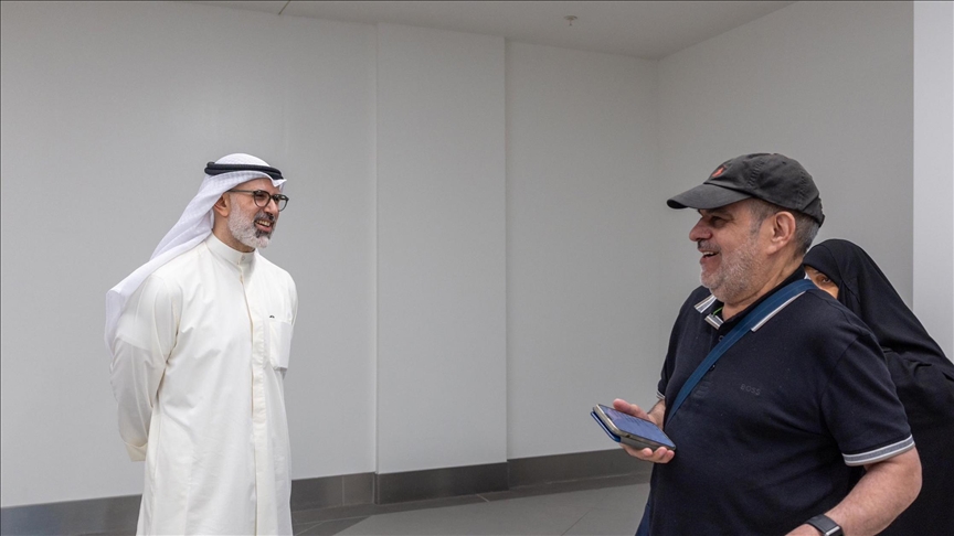 الكويت تبدأ إجلاء رعاياها من إيران وعمان تعلن نجاح المرحلة الخامسة