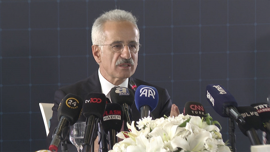 Bakan Uraloğlu: 5G'de ilk sinyali 2026 yılı içerisinde alırız 