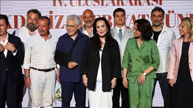 Türkan Şoray, kendisine duyulan sevgiyi "sinema büyüsü" sözleriyle açıkladı