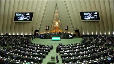 Le Parlement iranien approuve la fermeture du détroit d'Ormuz après les frappes américaines sur des sites nucléaires