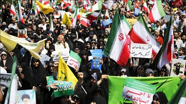 بمشاركة بزشكيان.. مظاهرة حاشدة في طهران تنديدا بالعدوان الأمريكي