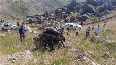 Batman'da bilirkişi ekibini taşıyan aracın şarampole yuvarlanması sonucu 5 kişi öldü