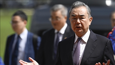 Çin Dışişleri Bakanı Vang: ABD, anlaşmazlıkların müzakere yerine güç yoluyla çözülebileceğine dair yanlış mesaj veriyor