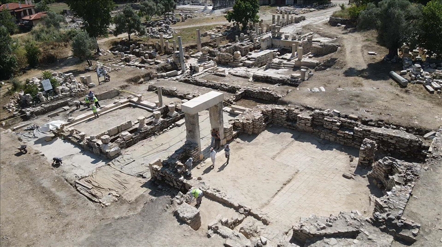 Stratonikeia'nın ihtişamlı kütüphanesi ayağa kaldırılıyor
