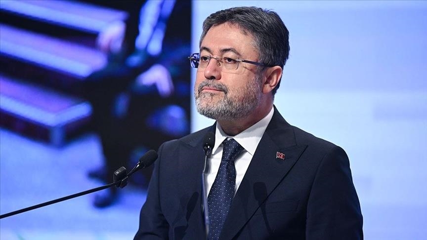 Tarım ve Orman Bakanı Yumaklı'dan orman yangını ܲⲹısı