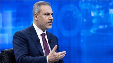 فيدان ونظيره الصيني يبحثان تخفيف حدة الصراع بين إسرائيل وإيران