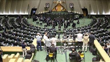 برلمان إيران يوافق مبدئيا على وقف التعاون مع "الطاقة الذرية"