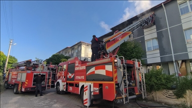 Kütahya'da yangında mahsur kalan yaşlı kadını itfaiye kurtardı