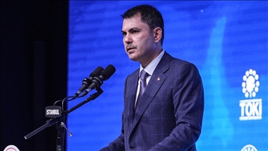 Bakan Kurum: Yıl sonuna kadar söz verdiğimiz gibi evine girmeyen tek bir depremzede kardeşimizi bırakmayacağız