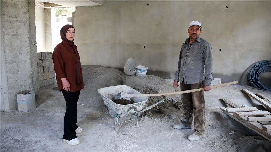 Li Bidlîsê muxtara ku nû hatiye hilbijartin ji bo xizmeta gund zend û bendên xwe vemalîn