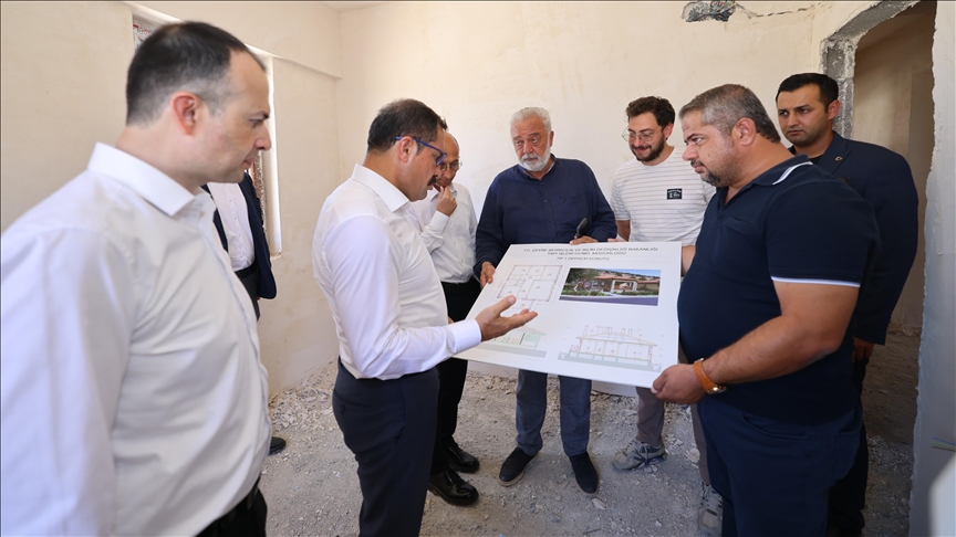 Hatay Arsuz'da kırsal afet konutlarının yapımı sürüyor