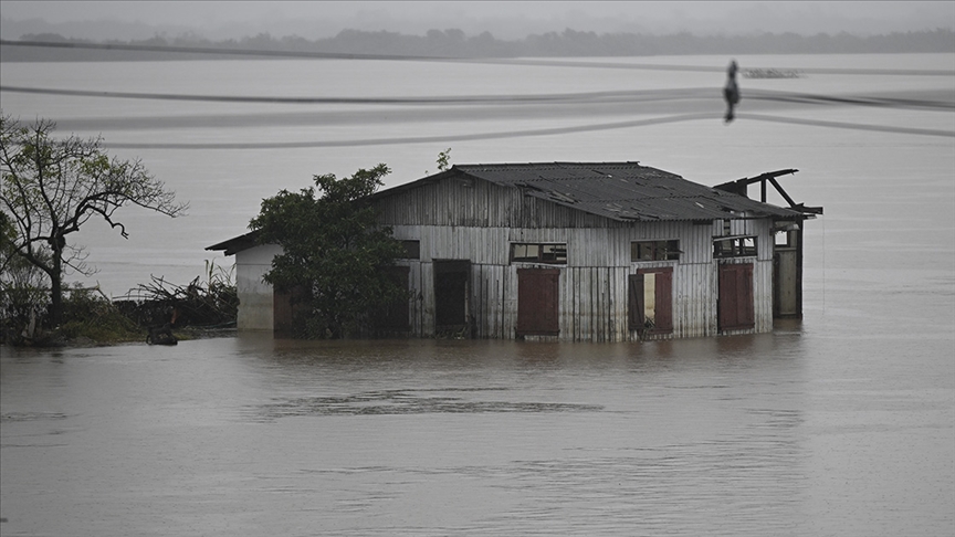 Brezilya'nın Rio Grande do Sul eyaletinde seller nedeniyle 5 binden fazla kişi yerinden oldu