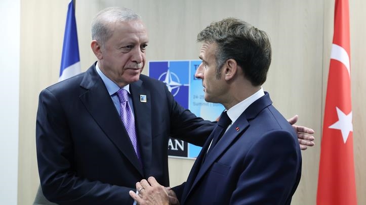 Serokomar Erdogan bi Serokomarê Fransayê Macron ra hevdîtin kir