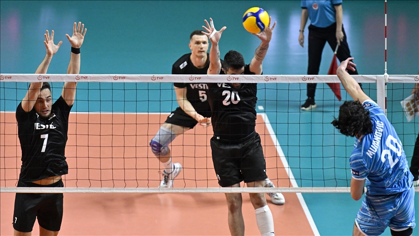 Türkiye, FIVB Erkekler Milletler Ligi'nde Slovenya'ya 3-0 mağlup oldu